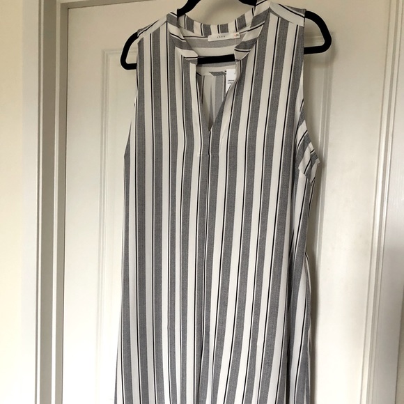 Lush Dress - Picture 1 of 4